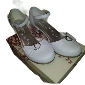 Self esteem white baby doll shoes size 3
